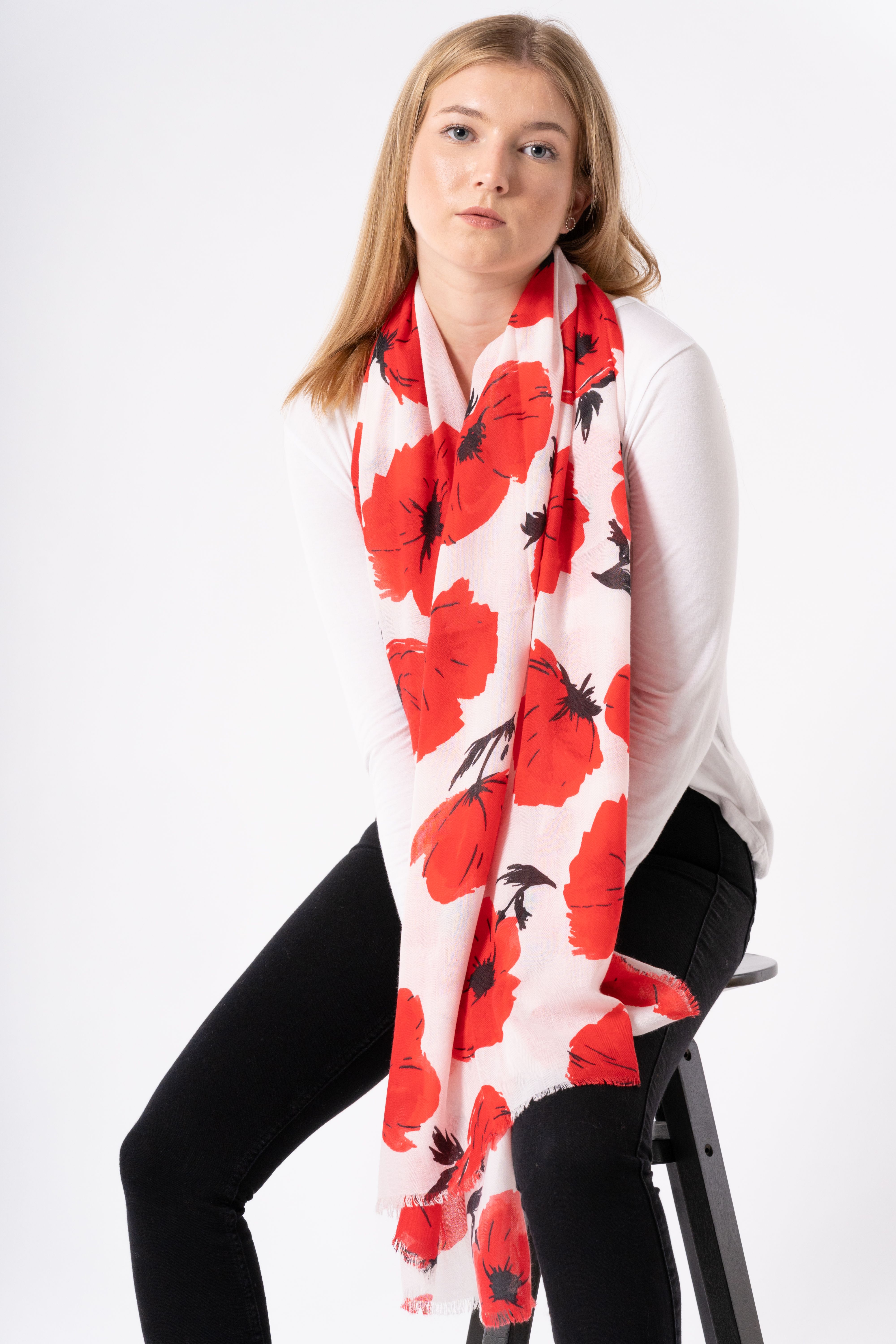 Sf025 Painted Poppies scarf